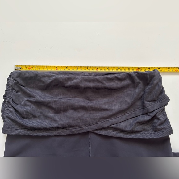 Fabletics Gray Leggings with Skirt Trim. Sz. M - Picture 9 of 10